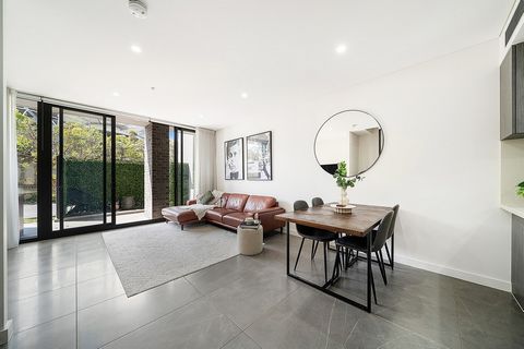 Experience a modern Sydney lifestyle that has it all in this designer two-bedroom residence that rises to every occasion with its luxurious split-level layout, light-filled interiors and unrivalled access to the vibrant, energetic lifestyle of Sydney...