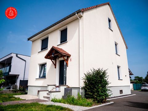 Venez découvrir cette magnifique propriété entièrement rénovée ! Alliant confort moderne et design contemporain, cette maison de qualité est située dans un quartier recherché, offrant des prestations haut de gamme et des espaces généreux, parfaits po...