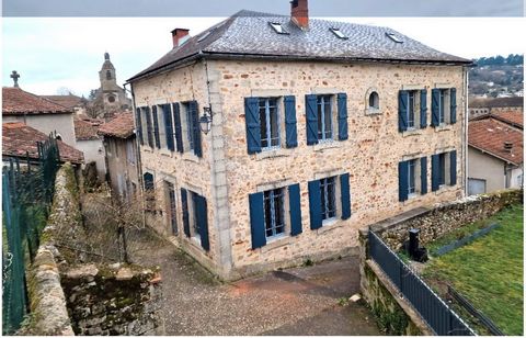 Maison maître Hyper-Centre avec jardin dominant