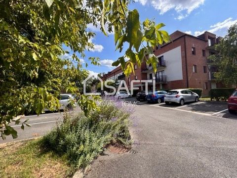 Situé à Valenciennes (59300), cet appartement T3 en rez-de-chaussée bénéficie d'une localisation idéale en ville, offrant un accès facile aux commodités telles que les écoles et les transports en commun, notamment les lignes de bus. Son exposition pl...