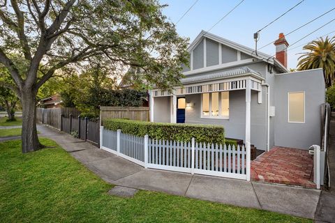 Nestled within a leafy streetscape in the Ardrie Estate, this charming solid brick Edwardian residence’s beautifully presented single level dimensions are an instant delight exuding light-filled allure, a generosity of space and contemporary style. D...