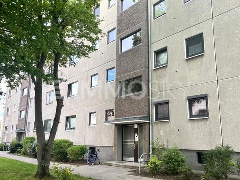 ¿Está buscando un oasis de vida luminosa en la tranquila Spandau? Se vende un encantador apartamento de dos habitaciones en un edificio de apartamentos en el idílico barrio berlinés de Spandau. El apartamento está situado en una tranquila zona reside...