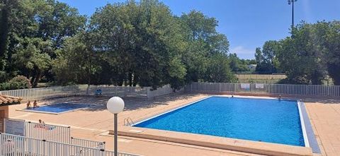 A ST CYPRIEN les Capellans quartier verdoyant?recherché,, se situe dans une jolie résidence sécurisée,calme avec grande piscine à débordement ce joli T2 premier étage comprenant une entée ,une salle de bains avec wc,un lumineux séjour avec coin cuisi...