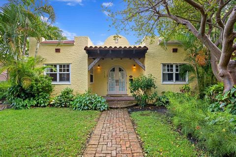 Delightful, light-filled and generously laid-out Spanish Mission style home in the sought-after Grandview Heights neighborhood, close to downtown. The main house is a 2 bedroom, 1 bath with restored hardwood floors, brick fireplace, and many original...