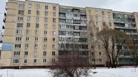 1696677 Продается 2-комнатная квартира в центре г. Светогорска, ул. Лесная дом 5. Квартира расположена на 4-ом этаже 9-ти этажного панельного дома 1980 года постройки. Тихий спальный район. Общая площадь квартиры 50,3м2, уютная компактная кухня 6,9м2...