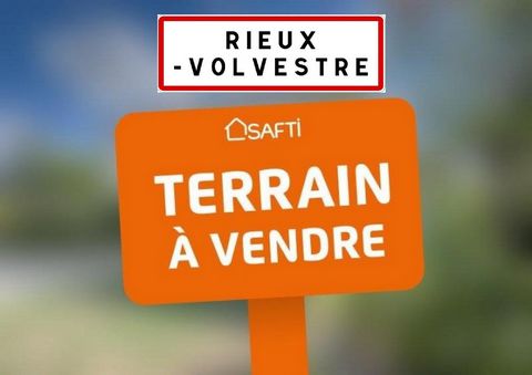 Situé dans la charmante commune de Rieux-Volvestre (31310), ce terrain de 501 m² offre un cadre de vie paisible et authentique au cœur de la Haute-Garonne. Connue pour son patrimoine historique préservé, ses ruelles pittoresques et son ambiance convi...