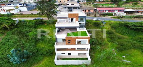 Property-COM-569 Spacious Detached Building For Sale located in Puembo. It is located in the Puembo sector, very close to restaurants, shopping malls and the Interoceanic and Ruta Viva access roadsThe building has 431.12m² of construction and 534.07m...