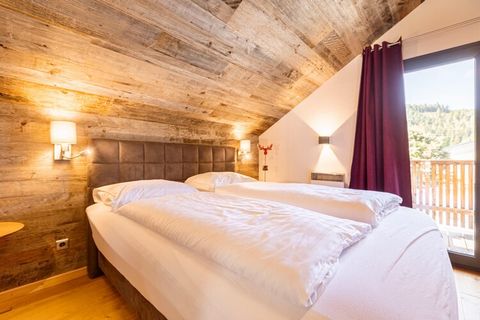 Entdecken Sie die ultimative alpine Flucht in diesem Premium-Chalet, das perfekt im Dorfzentrum von Hohentauern gelegen ist. Mit 100 m² elegant gestalteter Fläche bietet dieses Chalet ein wahres Gefühl des „Nach-Hause-Kommens“ und bietet einen entspa...