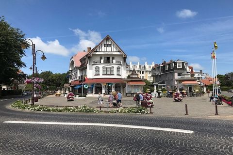 Przestronny apartament dla 7 osób ze słonecznym tarasem, Położony blisko plaży, Ciesz się ogólnodostępnym ogrodem. Mieszkanie na 1 piętrze, bez windy. Klasyczny wystrój. Brak wifi. Kompaktowa oferta kanałów (dawniej analogowych)