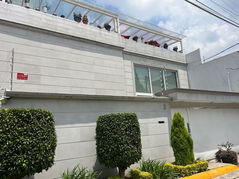 LINDA CASA À VENDA - LOMAS DE TECAMACHALCO - LOCALIZAÇÃO PRIVILEGIADA. Linda Residência à venda, em localização privilegiada, perto de escolas, shopping centers e dentro de uma residência privativa com segurança 24 horas. Ótima localização. Esta casa...