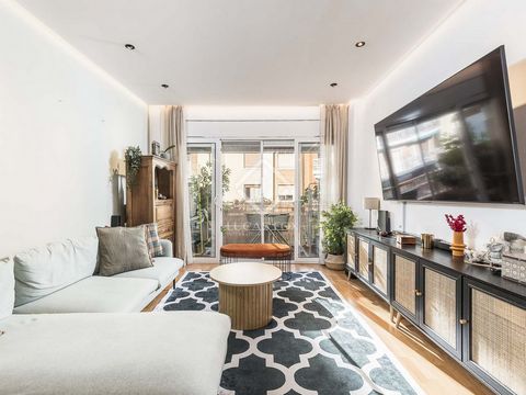 En una ubicación céntrica y tranquila de Barcelona, este luminoso piso de 93 m² con un balcón de 4 m² es ideal para quienes buscan comodidad y estilo. Situado en un cuarto piso con ascensor, ofrece una distribución bien aprovechada que maximiza la lu...