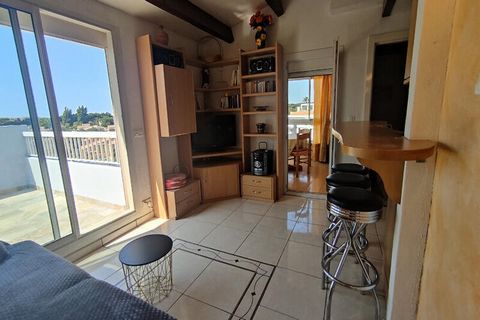 Appartamento climatizzato da 2 a 4 persone, situato nel Résidence Port Soleil B2 con piscina. Al 3° piano con ascensore. Soggiorno con angolo cottura attrezzato: lavastoviglie, microonde, forno... 2 camere con letto da 140 cm. Bagno con doccia e WC. ...