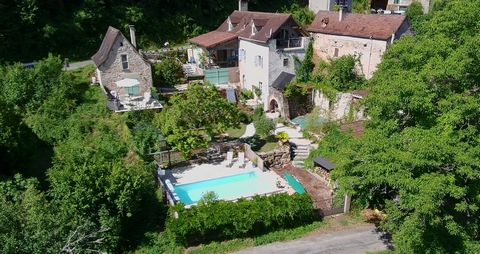 Charmante Quercynoise rénovée avec gîte et piscine dans la vallée du Lot