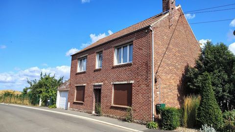 Maison individuelle, 3 chambres + bureau, garage et jardin, rénovation intérieure à prévoir .