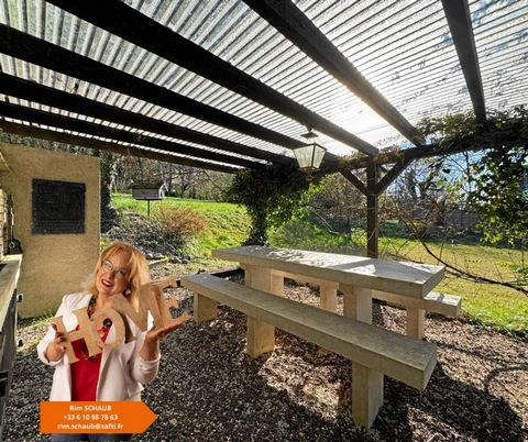 A VENDRE : Villa d’Architecte 6 Pièces avec terrain environ 3542 m2 & Biotope – Leymen