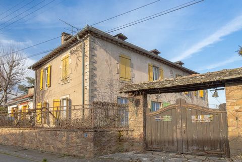 Maison de Maître, 6 chambres, 6800 m2 de terrain, limite Tarn et Aveyron