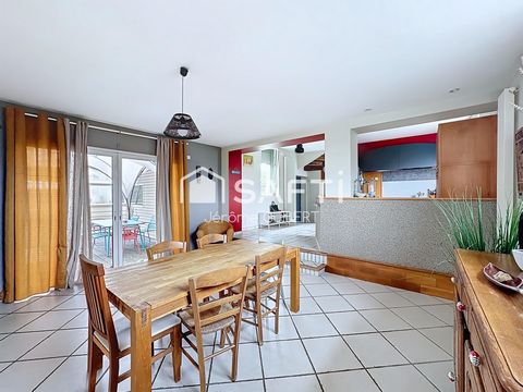 MAISON BRESSUIRE CENTRE-VILLE 145 M2