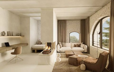 BARNES présente en exclusivité ce projet exceptionnel de rénovation situé dans le charmant village médiéval de Madremanya, idéalement situé au cœur du Gironès, à la frontière du Baix Empordà. Une fois achevée, la propriété offrira 318 m² habitables a...