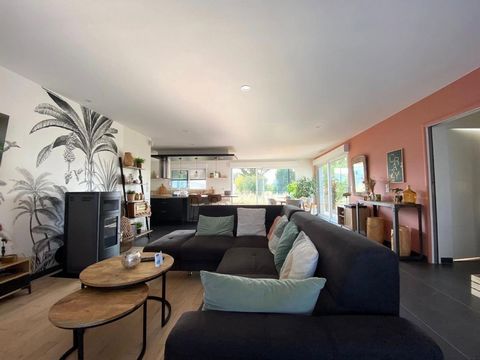 Coup de coeur assuré pour cette magnifique maison contemporaine à seulement 10 min de Châtelaillon-Plage ! !