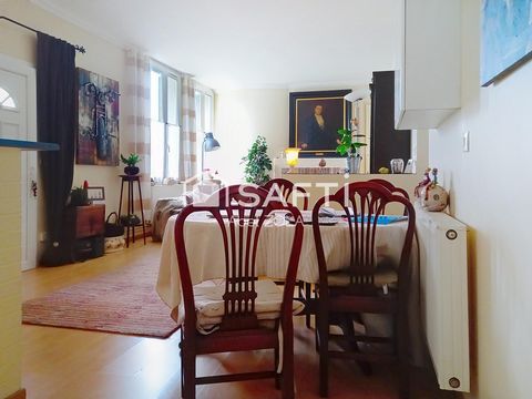 Bel appartement de 4 pièces avec un séjour , 3 chambres, une cuisine,une salle de bains et un WC.