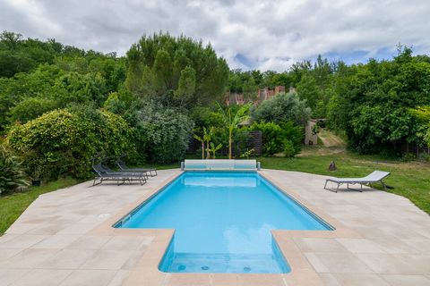 Ensemble immobilier avec bois et galeries souterraines