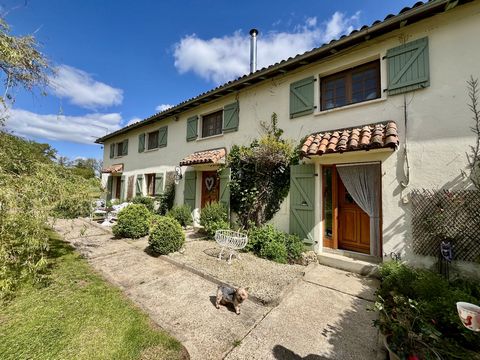 Deux maisons rénovées, 14 hectares, granges, étang, source.