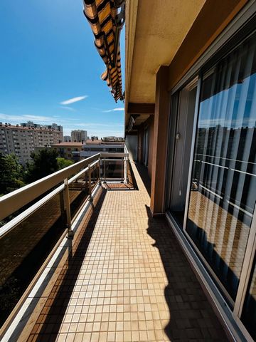 Appartement T3 de 62 m² à Toulon (83000)