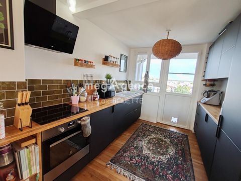 Appartement rénové - Dernier étage - Vue dégagée