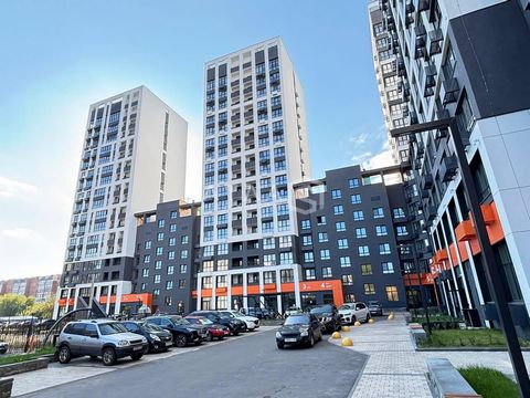 Продается видовая квартира в ЖК Парк рояль на 8-м этаже 17-этажного дома. Общая площадь 65 кв.м, Площадь комнат 33.94 кв.м, Площадь кухни 12 кв.м, Лоджия 2.8 кв.м. Окна высотой 1,8 м, ПВХ профиль, двухкамерный стеклопакет. Лоджии витражное остекление...