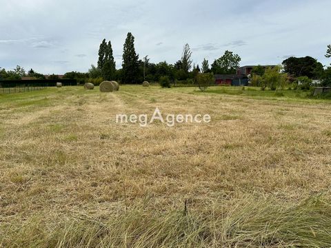 Terrain de 676 m2 situé à Châtellerault pour un projet de construction sur mesure