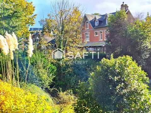 Villa rare et exceptionnelle, 275 m2 face baie