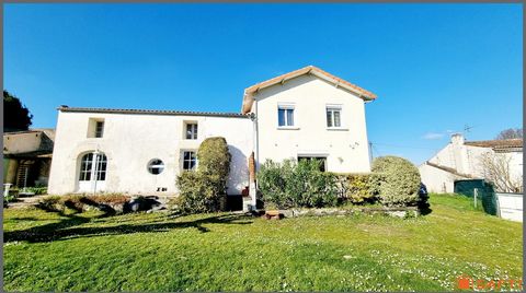 Vue estuaire, deux maisons + 200 m² de dépendances — idéal artisan ou gîtes