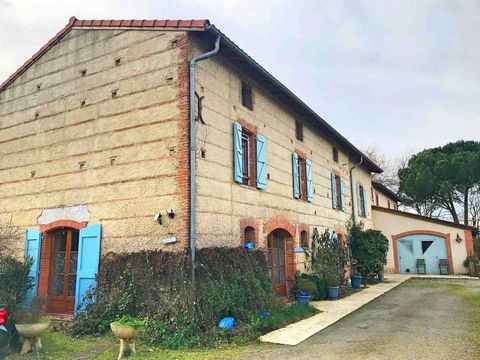 Longère rénovée, gîtes, face aux Pyrénées