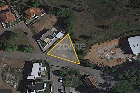 Property ID: ZMPT550054 Urban land for construction. He has already had a project for an individual house. It has a total land area of 547m2. Construction area of 240m2. Location link: https://goo.gl/maps/bcVcyd8NgJAkuT457 Points of interest: - 550m ...
