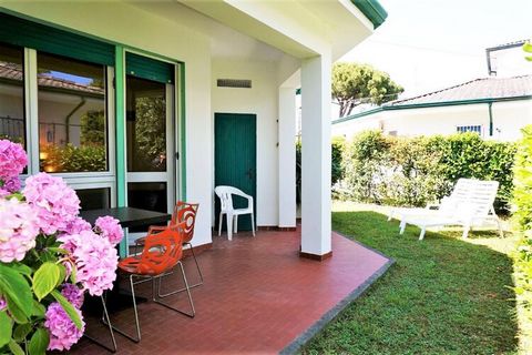 Stay in this beautiful villa that is equipped with an attractive private terrace and an attractive environment. It is ideal for families, friends or couples. The region around Caorle offers beautiful walking routes and beautiful beaches, such as the ...