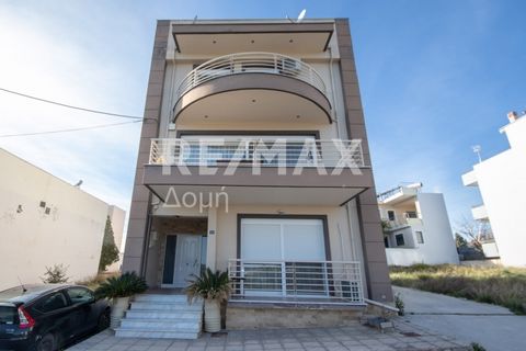 Property Code: 23402-8973 - Building FOR SALE in Volos Kallithea for € 295.000 Exclusivity. This 240 sq. m. Building consists of 2 levels and features 4 Bedrooms, an open-plan kitchen/living room, 3 bathrooms . The property also boasts Heating system...