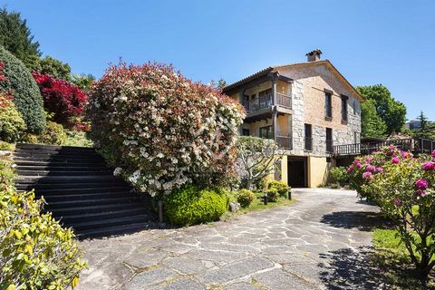 Lucas Fox presents this fantastic house located in a natural environment, with magnificent views of the Mondariz valley and the gardens of one of the best spas in Europe, a thermal reference, with a rich historical natural heritage. The property is s...