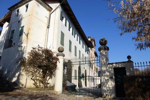 Spacious apartment located on the first floor of a splendid seventeenth-century villa, a noble summer residence, located on a hill at an altitude of 380 meters, with a splendid view of the amphitheater of hills and mountains that characterize the Val...