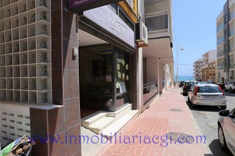 Great commercial premises located just 50m. from the beach, in full operation of hairdressing and aesthetics. Close to a residence for pensioners where they usually provide services. It is sold fully equipped to continue with the operation of the bus...