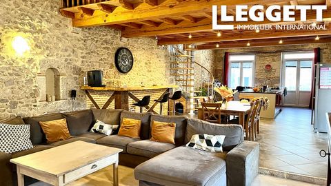 A25458JLA47 - In the heart of the lovely village of Lavardac in south west France you will be charmed by this lovely light and airy town house and all that it has to offer. Has been renovated with all modern comforts whilst keeping the charm and char...