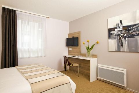 This residence offers comfortable individual accommodation. It is located in a quiet street in the city center, a 5-minute walk from the historic Petite France district and Strasbourg cathedral. The residence's studios are equipped with free wired In...