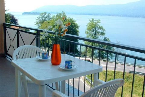 Majestic residence in Verbania, a stone's throw from Lake Maggiore. The noble residence occupies an ideal position for a stay on the beautiful Lake Maggiore, surrounded by nature, a stone's throw away from the center and only 50 m from the shores of ...