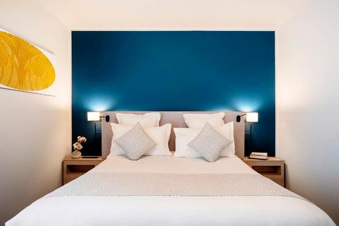 Situated in Saint-Ouen in the Ile de France region, with La Cite du Cinema nearby, the residence features accommodation with free WiFi. A fully organic breakfast is served every morning with fresh juices, seasonal fruits, breads, pastries, muesli and...