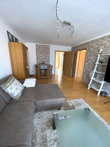 Comfortable spacious apartment in Neumünster. In this spacious apartment on 74 sqm you enjoy a lot of space and the possibility of home office in your own office. The living room offers a large seating area and a Smart TV in cinema format for good en...