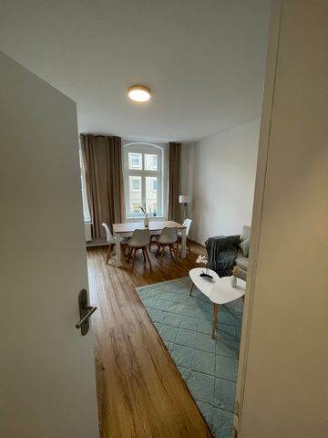 Welcome to this cozy and luxurious 70m² apartment in Magdeburg next to the main train station. It offers everything you need for a great stay in Magdeburg: → At the main station, in the center & directly at the City-Carré. → 2 cozy beds (king size + ...