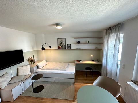 The studio apartment in the Kalkhügel district of Osnabrück is designed for people who are temporarily relocating their center of life to Osnabrück and are looking for a beautiful, well-kept and modern home with full equipment for this time, without ...