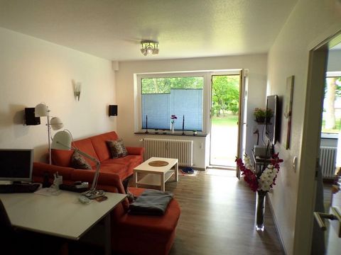 Fully furnished apartment in the middle of Wolfsburg. Here you will find a comfortably furnished apartment close to the park with a view into the nature. The living area is equipped with a comfortable couch which invites you to stay. The large table ...
