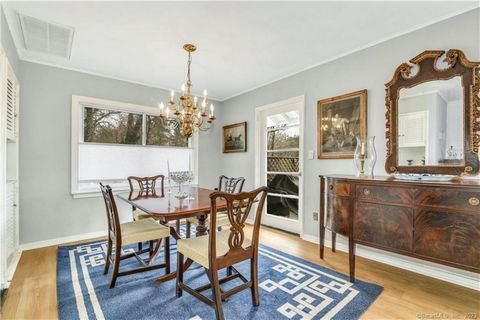 Goodwives River Road is a special street close to Pear Tree Beach, Darien Boat Club with access to Long island Sound. The house, located on an acre, has excellent flow for entertaining in the large living/dining room with fireplace. In-ground pool fo...