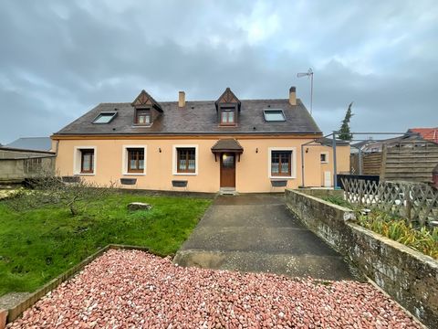 Dpt Eure et Loir (28), à vendre VER LES CHARTRES maison P6 de 110 m² - Terrain de 578,00 m² - Plain pied