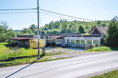 Hrvatska Kostajnica, industrial-production-office hall with an area of 914.29 m2 on a plot of 1417 m2. It is located in the area of special state care, the possibility of applying for a tender for grants for production and infrastructure. It consists...